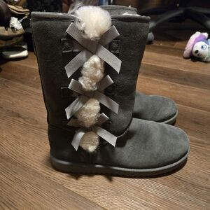 Koolaburra Gray Suede Boots with Bows
